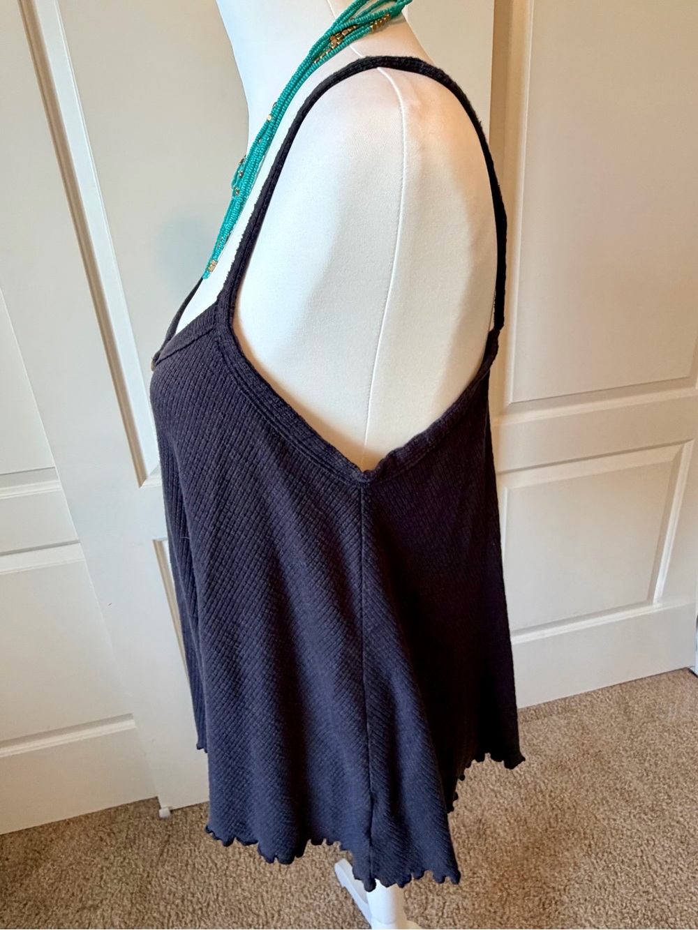 American Eagle Outfitters Black Ribbed Button Tank - Picture 2 of 4